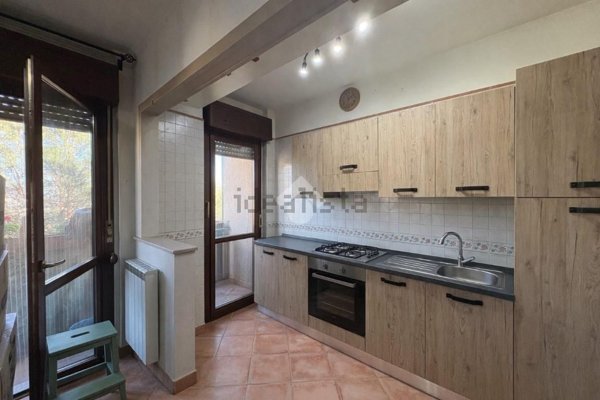 appartamento in vendita a Roma in zona Vitinia