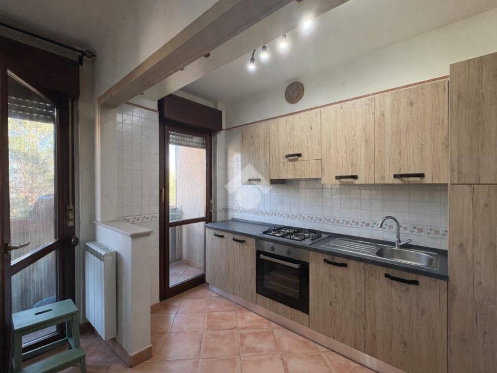 appartamento in vendita a Roma in zona Vitinia