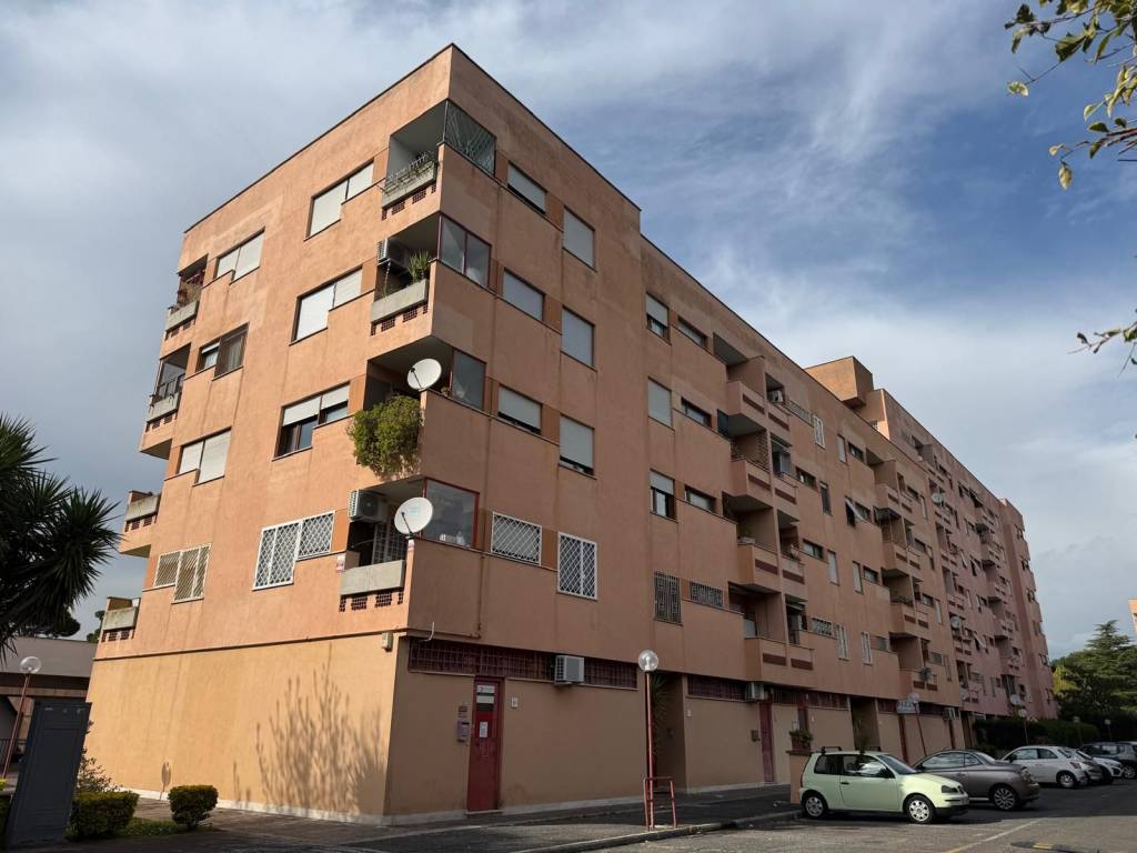 appartamento in vendita a Roma in zona Ponte Mammolo