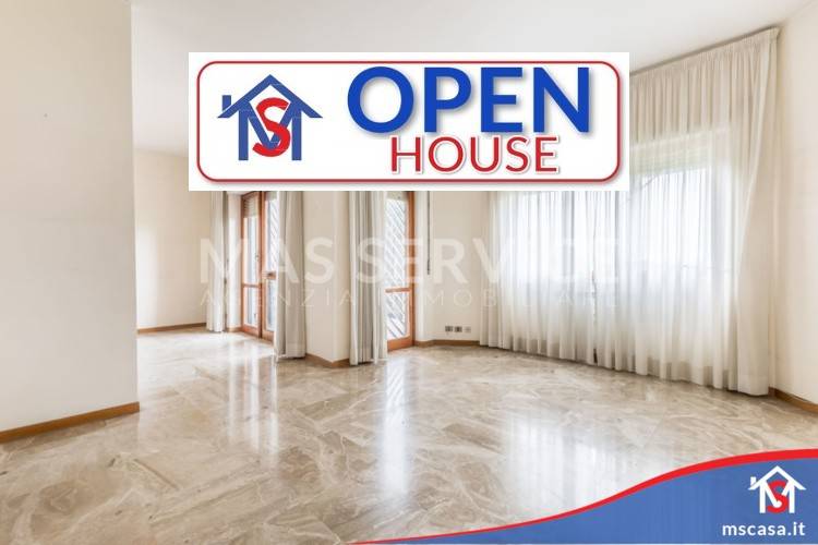 appartamento in vendita a Roma in zona Mostacciano