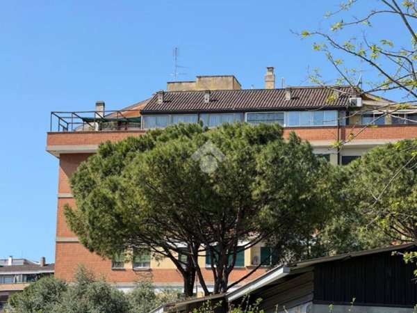 appartamento in vendita a Roma in zona Portuense