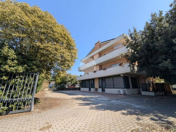appartamento in vendita a Roma in zona Casal Morena