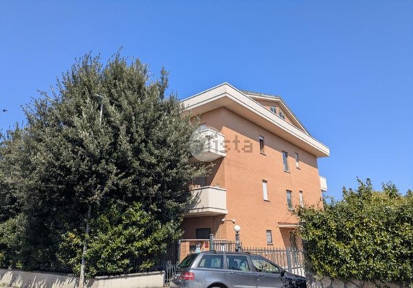 appartamento in vendita a Roma in zona Casal Morena