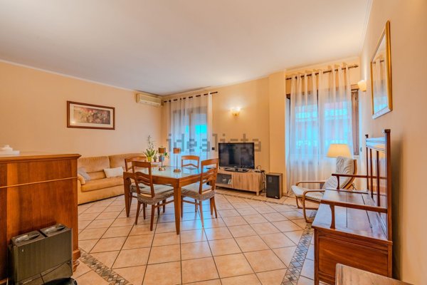 appartamento in vendita a Roma in zona Tuscolano