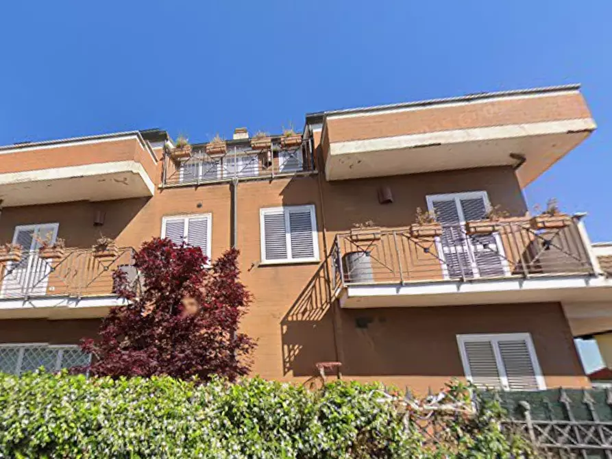 casa indipendente in vendita a Roma in zona Finocchio