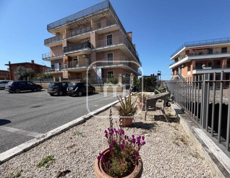 appartamento in vendita a Roma in zona Borghesiana