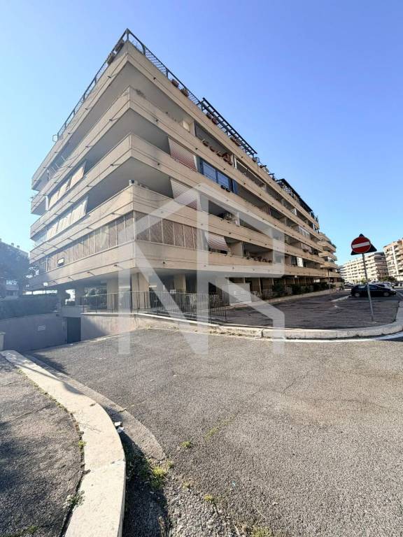 appartamento in vendita a Roma in zona Ponte di Nona