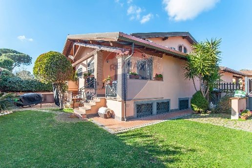 casa indipendente in vendita a Roma in zona Axa