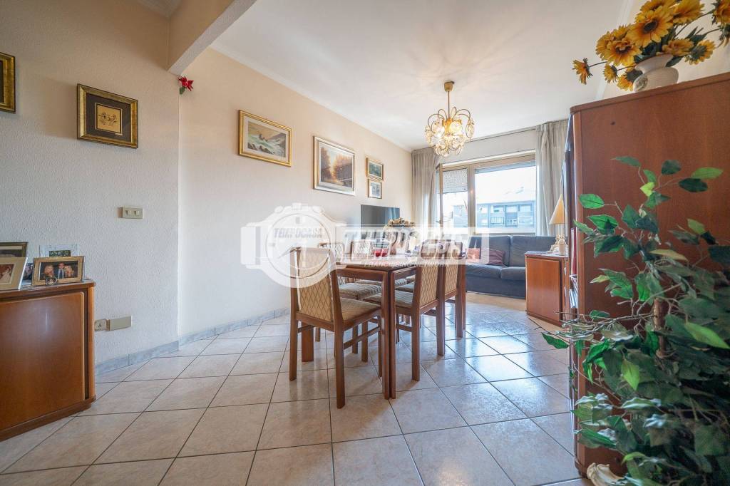 appartamento in vendita a Roma in zona Torre Maura