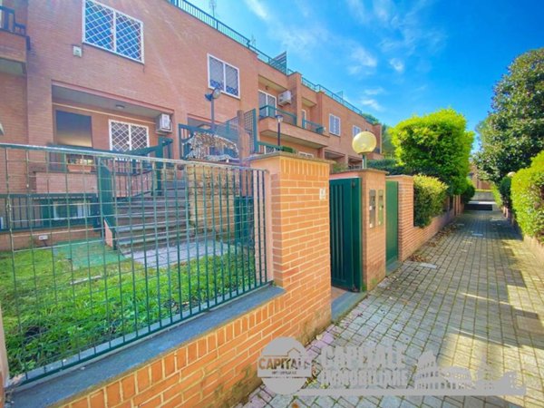 casa indipendente in vendita a Roma in zona Torrino