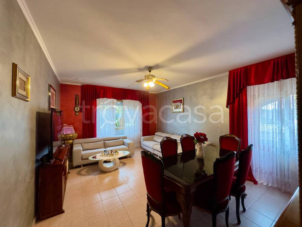 appartamento in vendita a Roma in zona Giardini di Corcolle