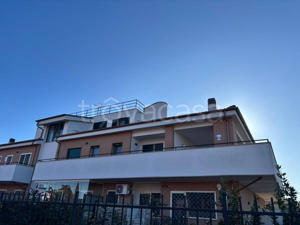 appartamento in vendita a Roma in zona Mezzocammino
