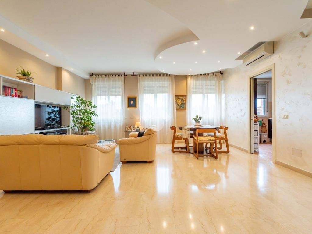 appartamento in vendita a Roma in zona Mezzocammino