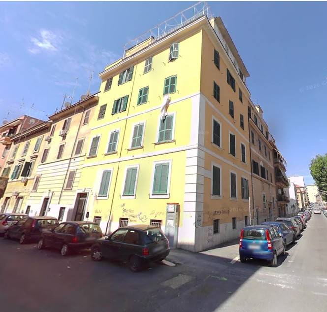 appartamento in vendita a Roma in zona Tuscolano