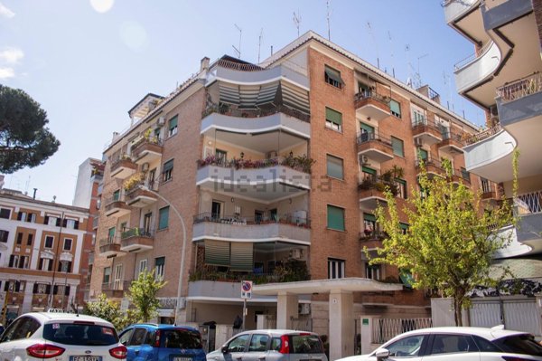 appartamento in vendita a Roma in zona Tuscolano
