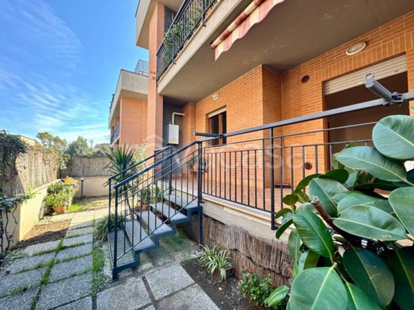 appartamento in vendita a Roma in zona Acilia