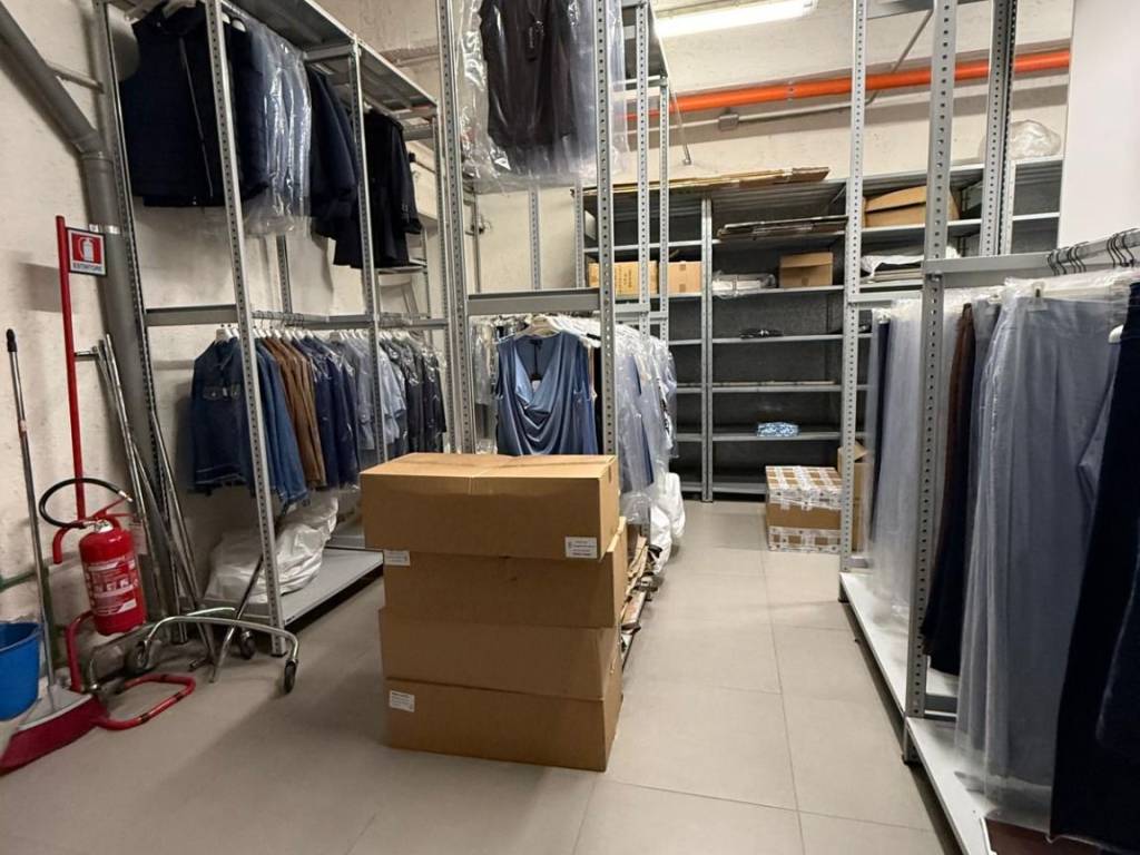 negozio in vendita a Roma in zona Esquilino