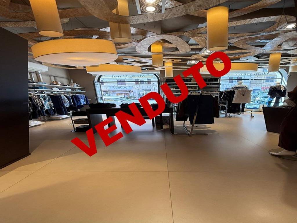 negozio in vendita a Roma in zona Esquilino