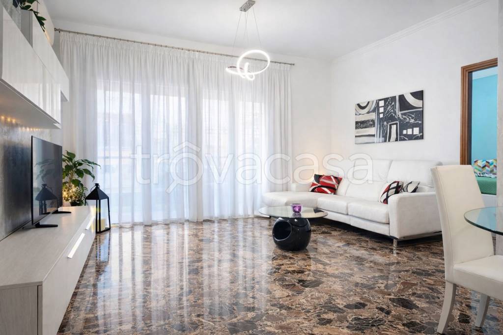 appartamento in vendita a Roma in zona Ostia