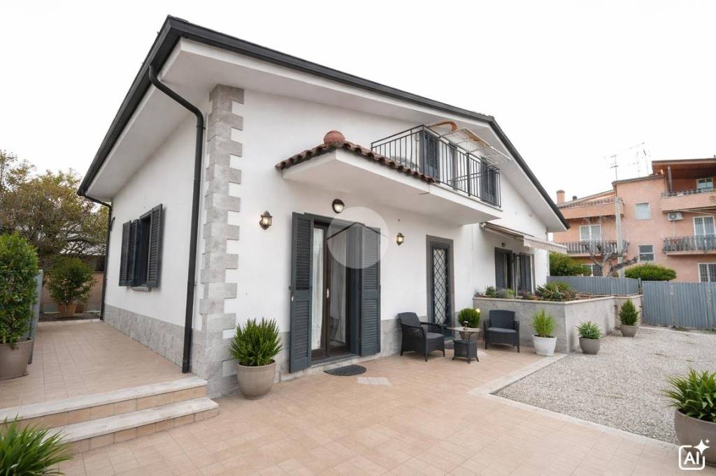 casa indipendente in vendita a Roma in zona Finocchio