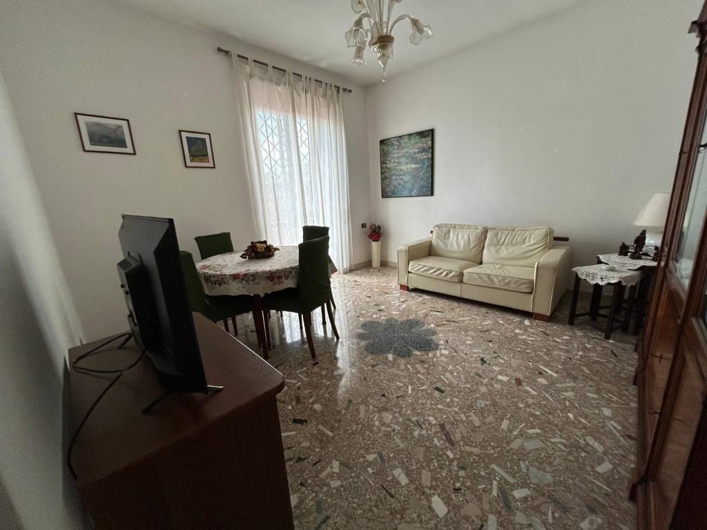 appartamento in vendita a Roma in zona Tuscolano