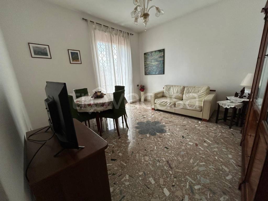 appartamento in vendita a Roma in zona Tuscolano