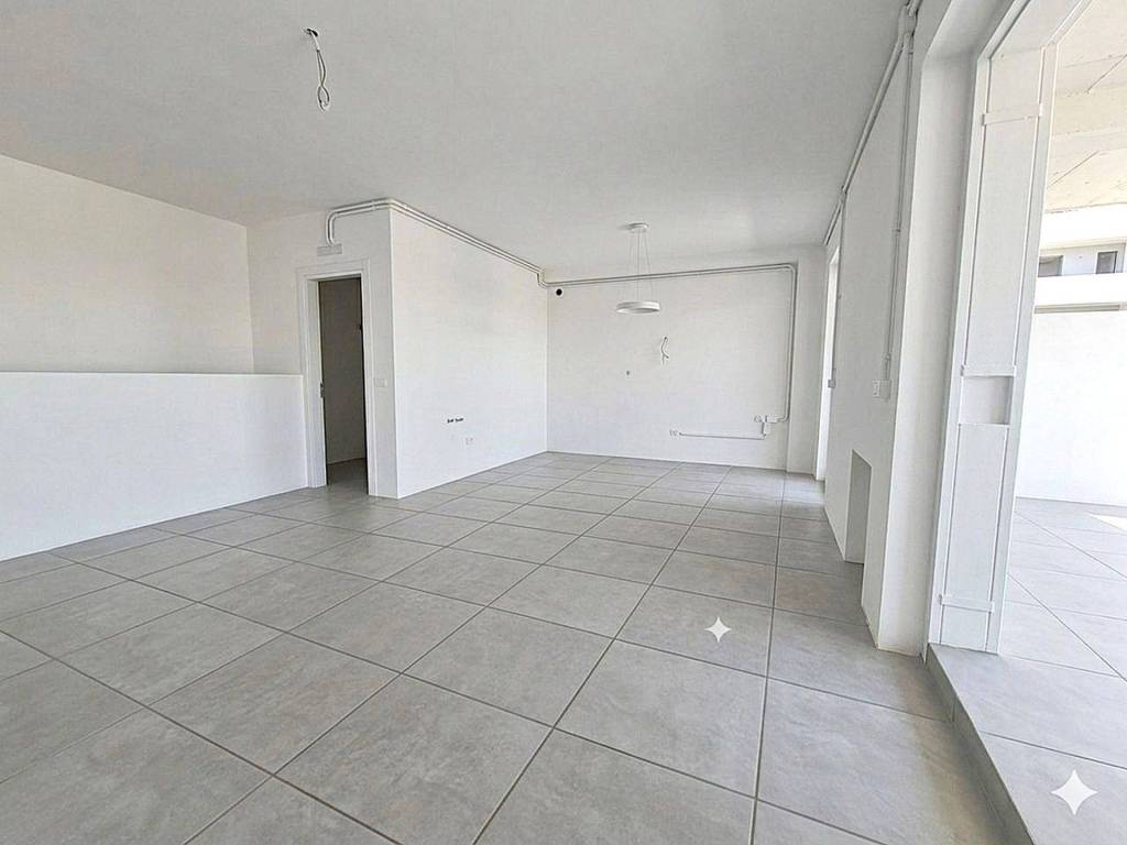 appartamento in vendita a Roma in zona Valle Muricana