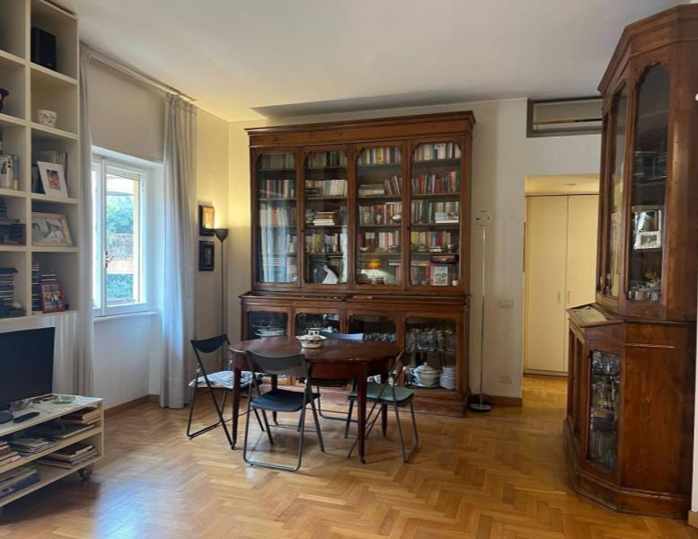 appartamento in vendita a Roma in zona Ostiense