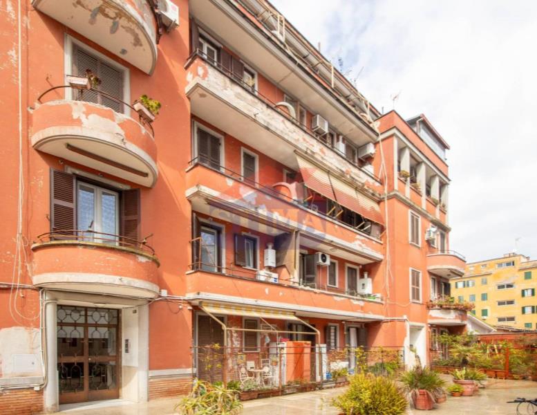 appartamento in vendita a Roma in zona Tiburtino