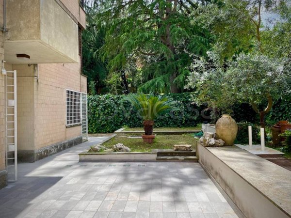 appartamento in vendita a Roma in zona Della Vittoria