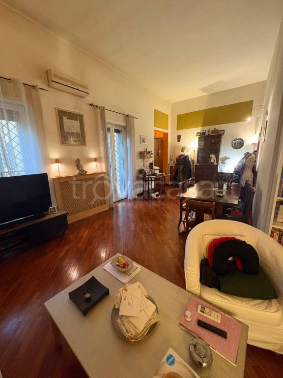 appartamento in vendita a Roma in zona Appio Latino