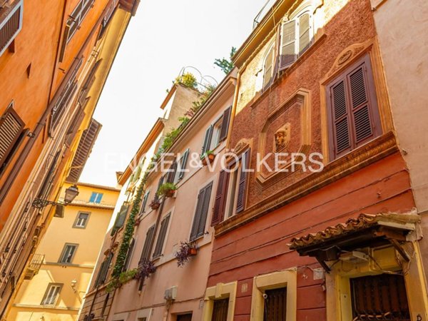 casa indipendente in vendita a Roma in zona Rione di Ponte