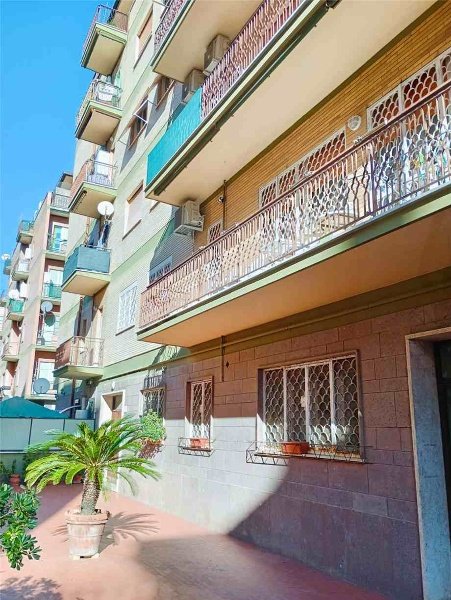 appartamento in vendita a Roma in zona Ostia