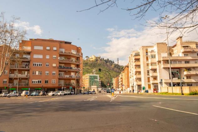 appartamento in vendita a Roma in zona Della Vittoria