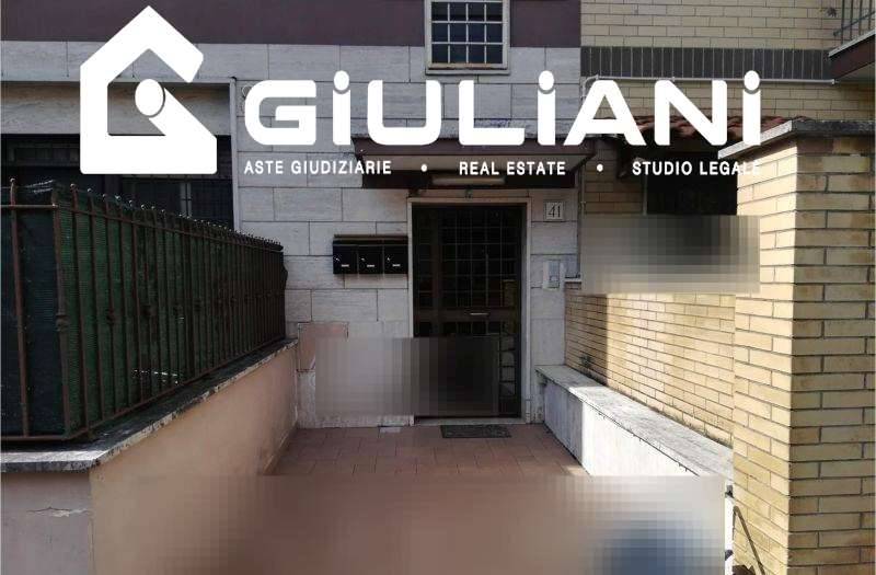 appartamento in vendita a Roma in zona Tor Bella Monaca