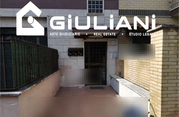 appartamento in vendita a Roma in zona Tor Bella Monaca