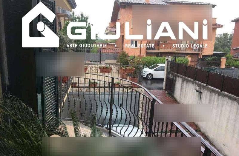 appartamento in vendita a Roma in zona Finocchio