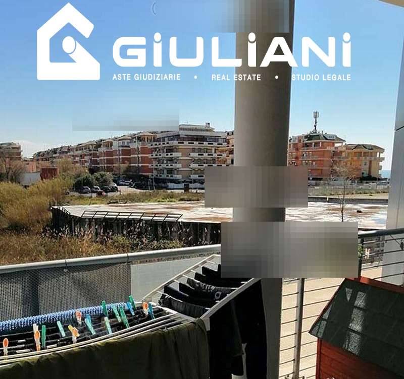 appartamento in vendita a Roma in zona Ostia