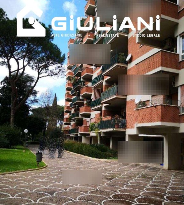 appartamento in vendita a Roma in zona Ardeatino