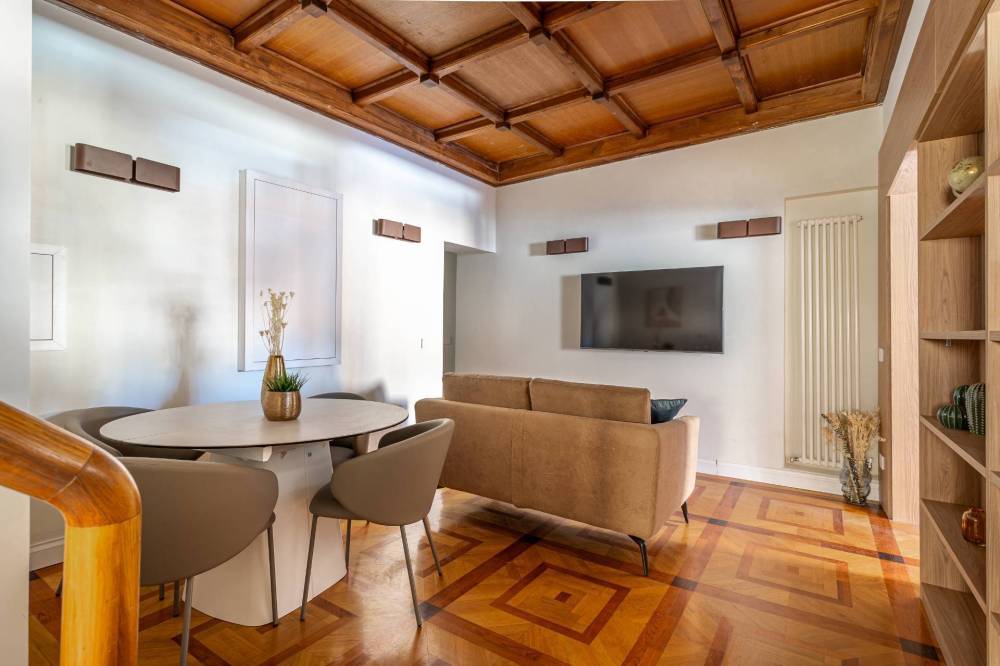 appartamento in vendita a Roma in zona Rione Regola