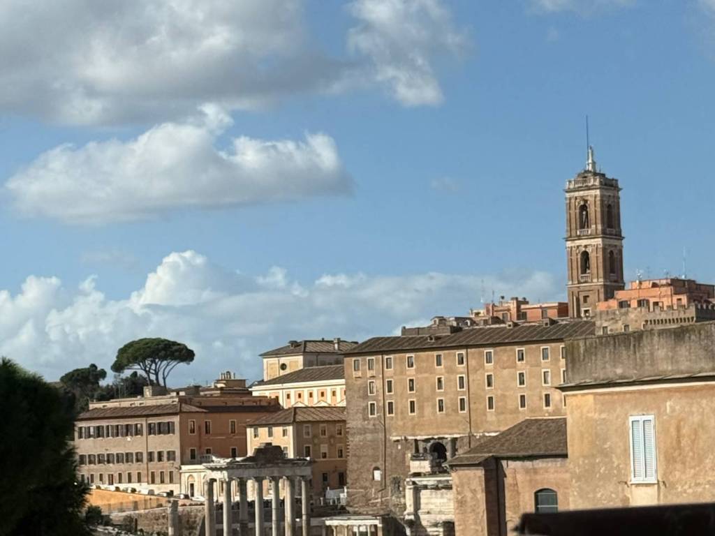 appartamento in vendita a Roma in zona Rione Monti/Campitelli