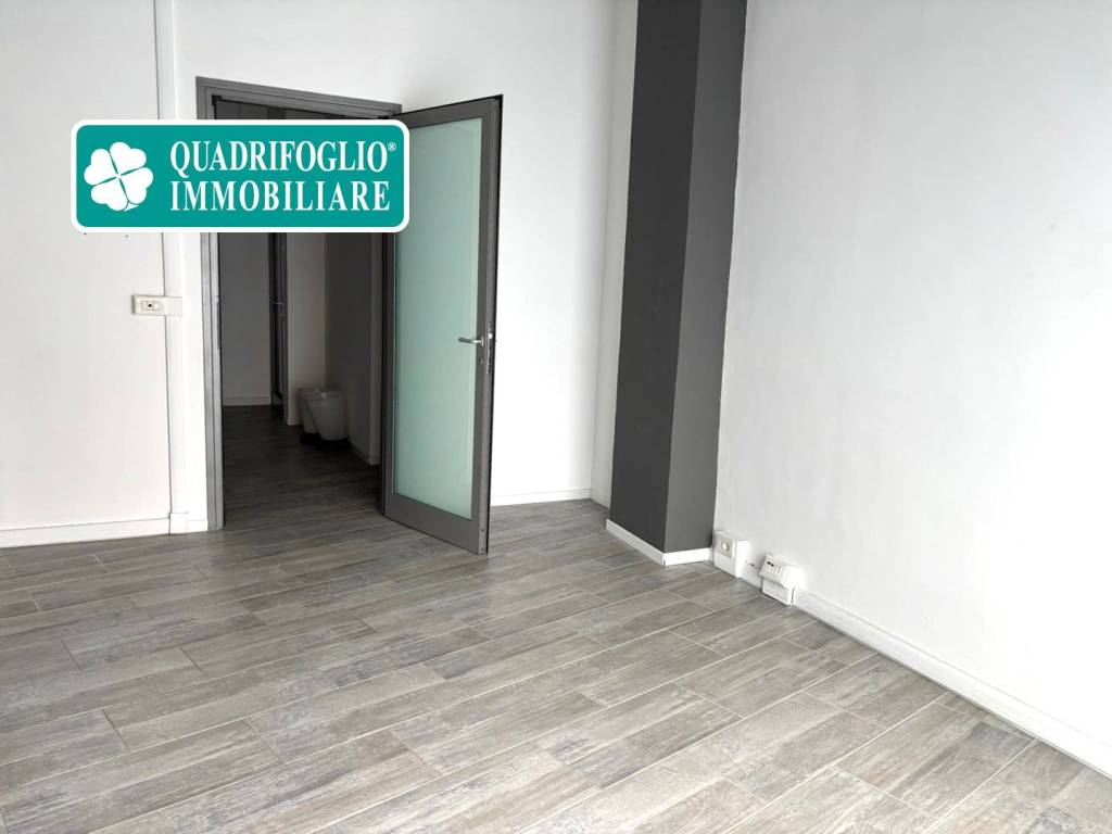 negozio in vendita a Roma in zona Tor Sapienza