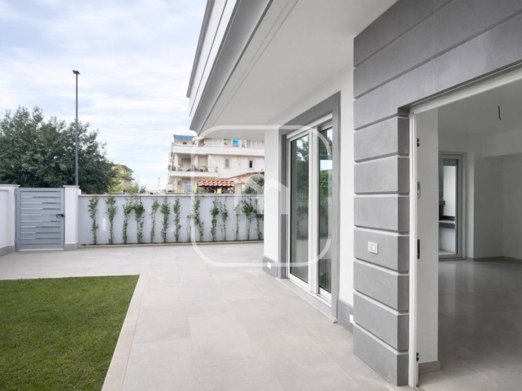 casa indipendente in vendita a Roma in zona Finocchio