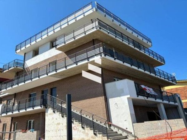 appartamento in vendita a Roma in zona Casal Morena
