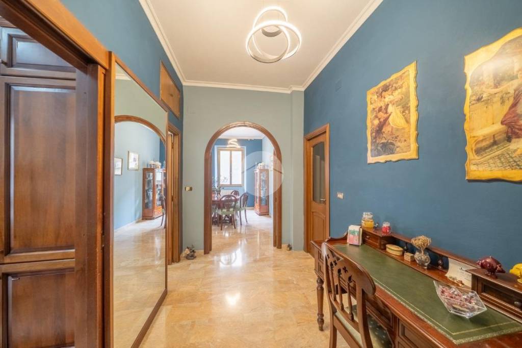 appartamento in vendita a Roma in zona Esquilino