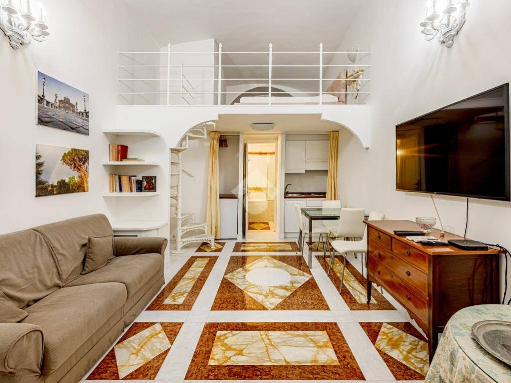 appartamento in vendita a Roma in zona Campo Marzio