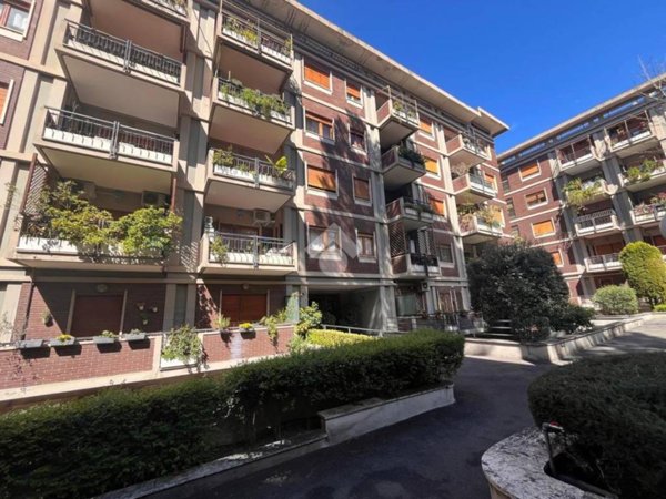 appartamento in vendita a Roma in zona Tuscolano