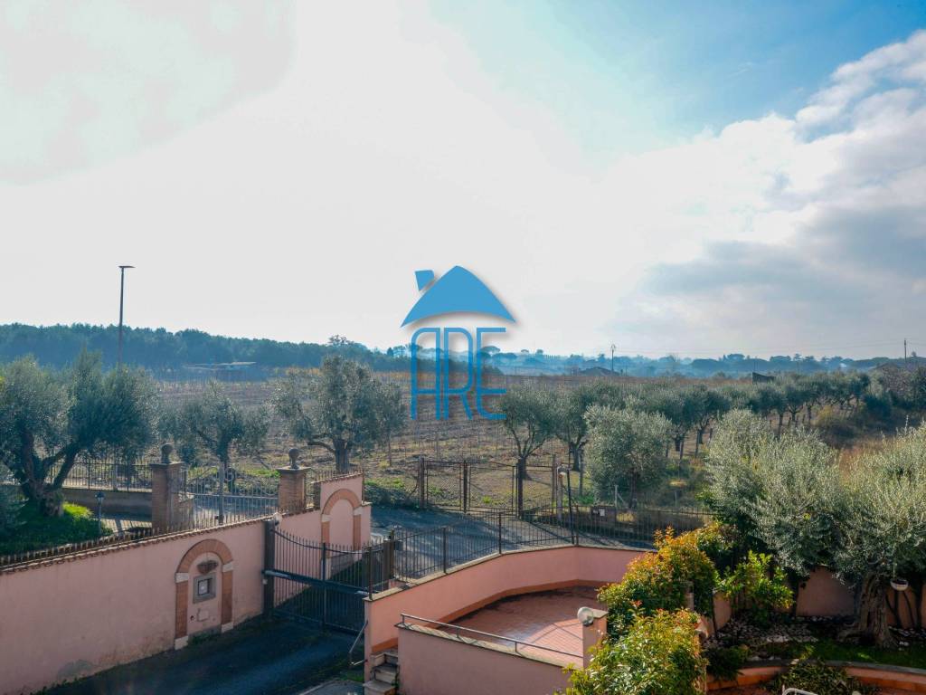 appartamento in vendita a Roma in zona Borghesiana