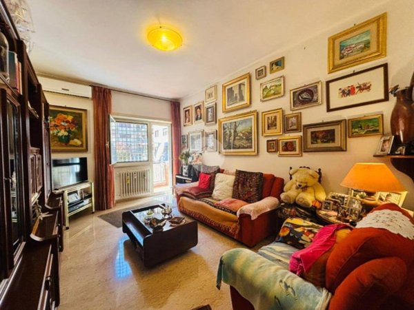 appartamento in vendita a Roma in zona Ostiense