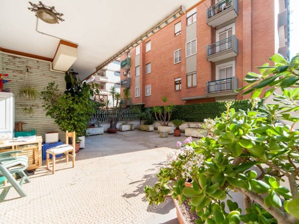 appartamento in vendita a Roma in zona Ostia Antica